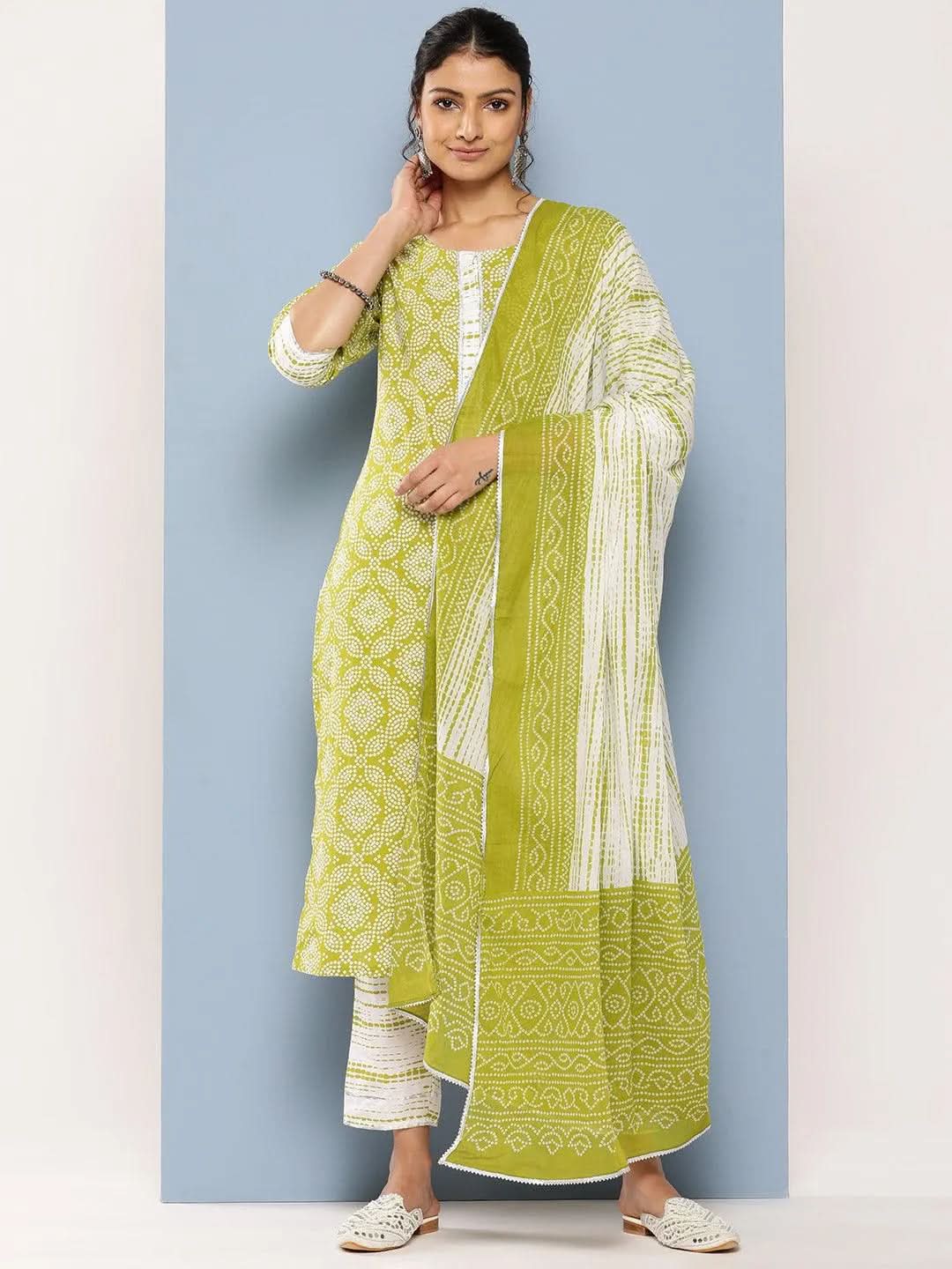 Green Printed Cotton Straight Kurta With Trousers & Dupatta
Green Printed Cotton Straight Kurta With Trousers & Dupatta