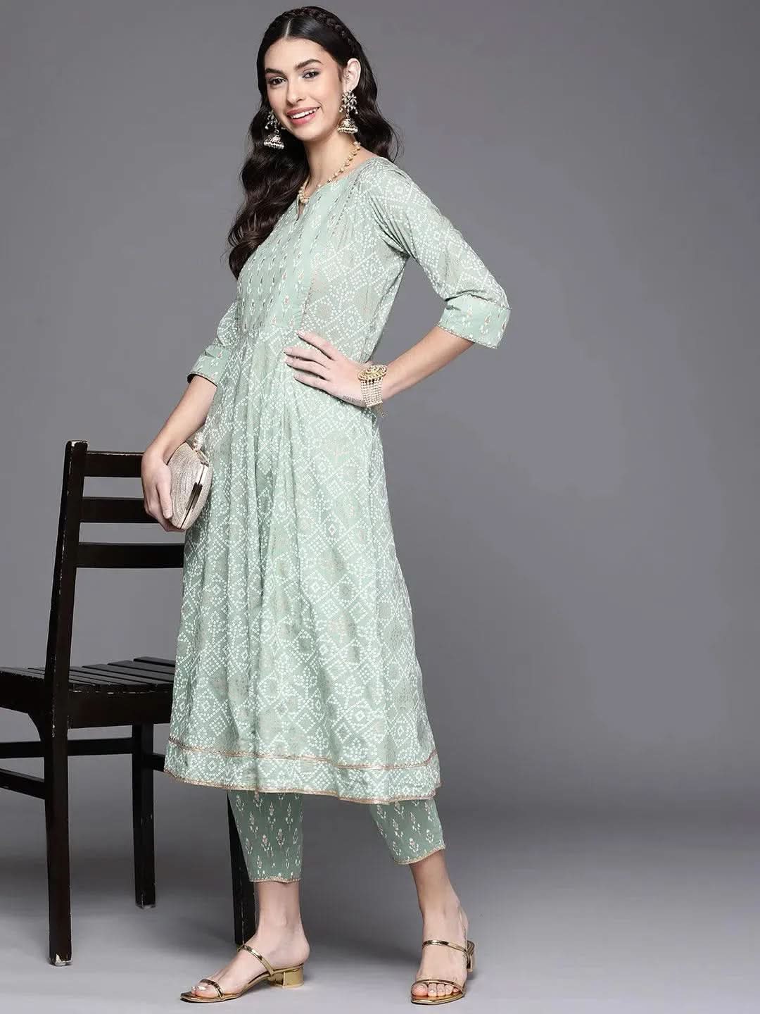 Green Printed Cotton Trousers
Green Printed Cotton Trousers