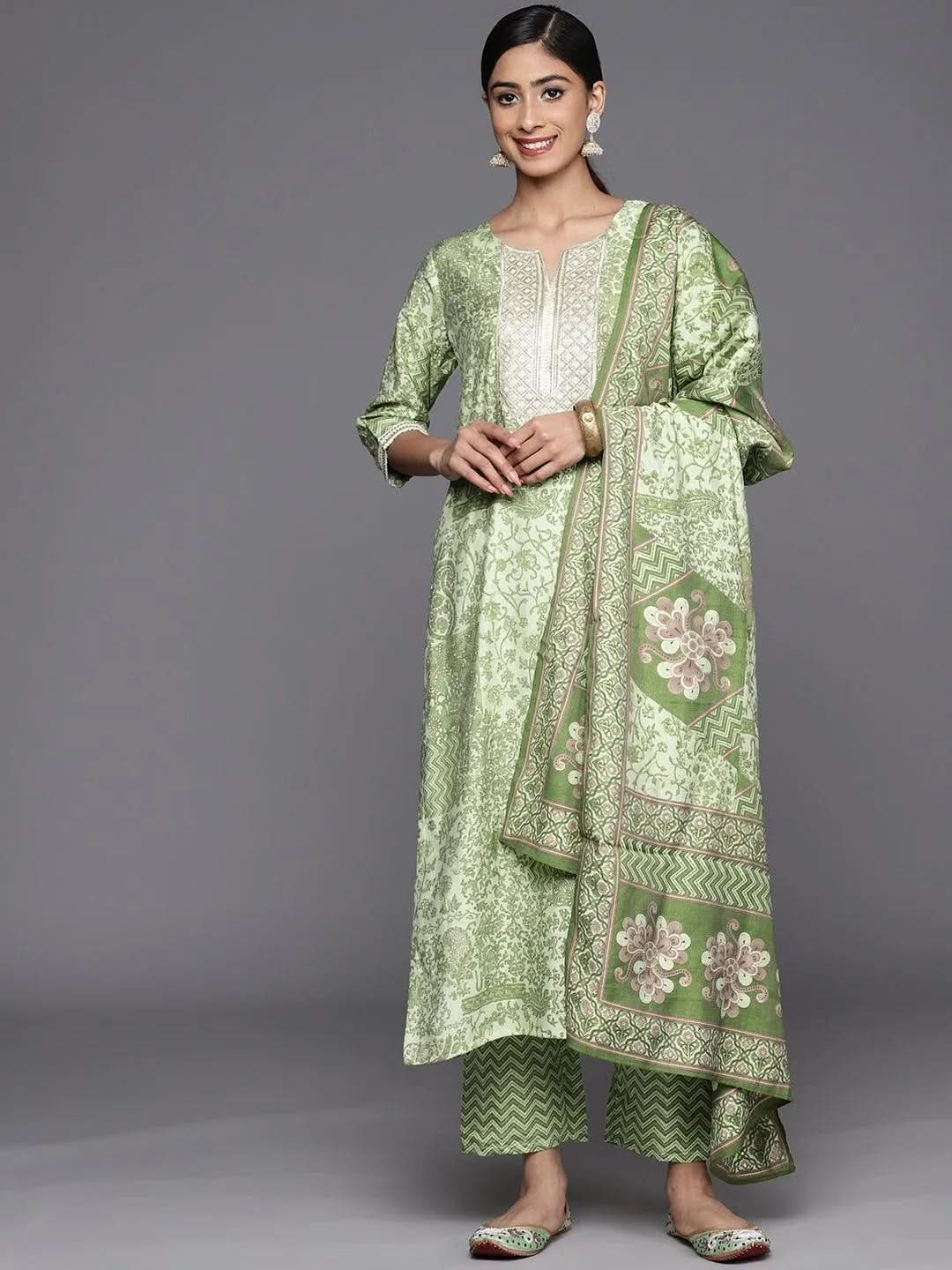 Green Printed Silk Blend Straight Kurta With Dupatta
Green Printed Silk Blend Straight Kurta With Dupatta