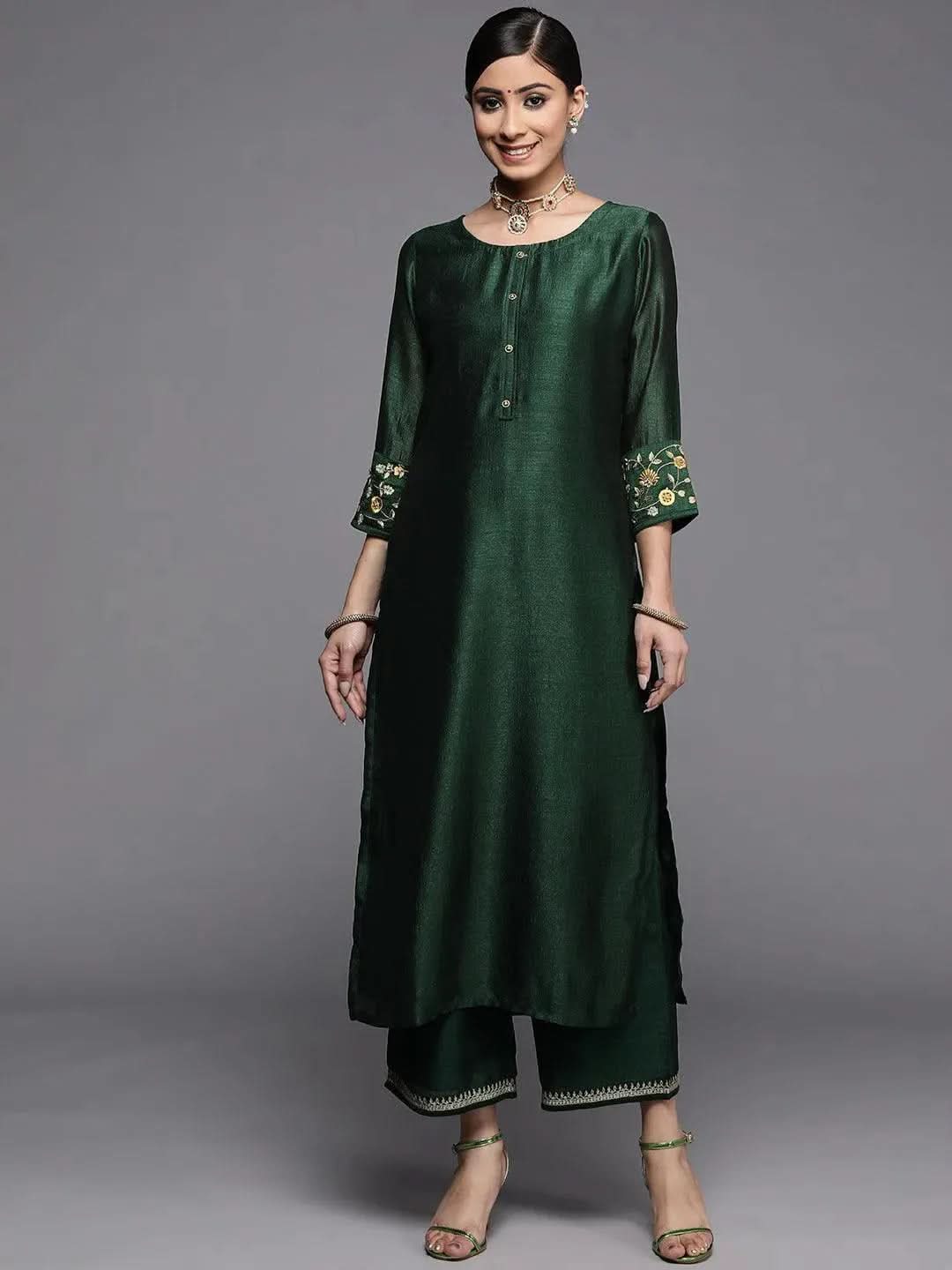 Green Solid Silk Kurta
Green Solid Silk Kurta