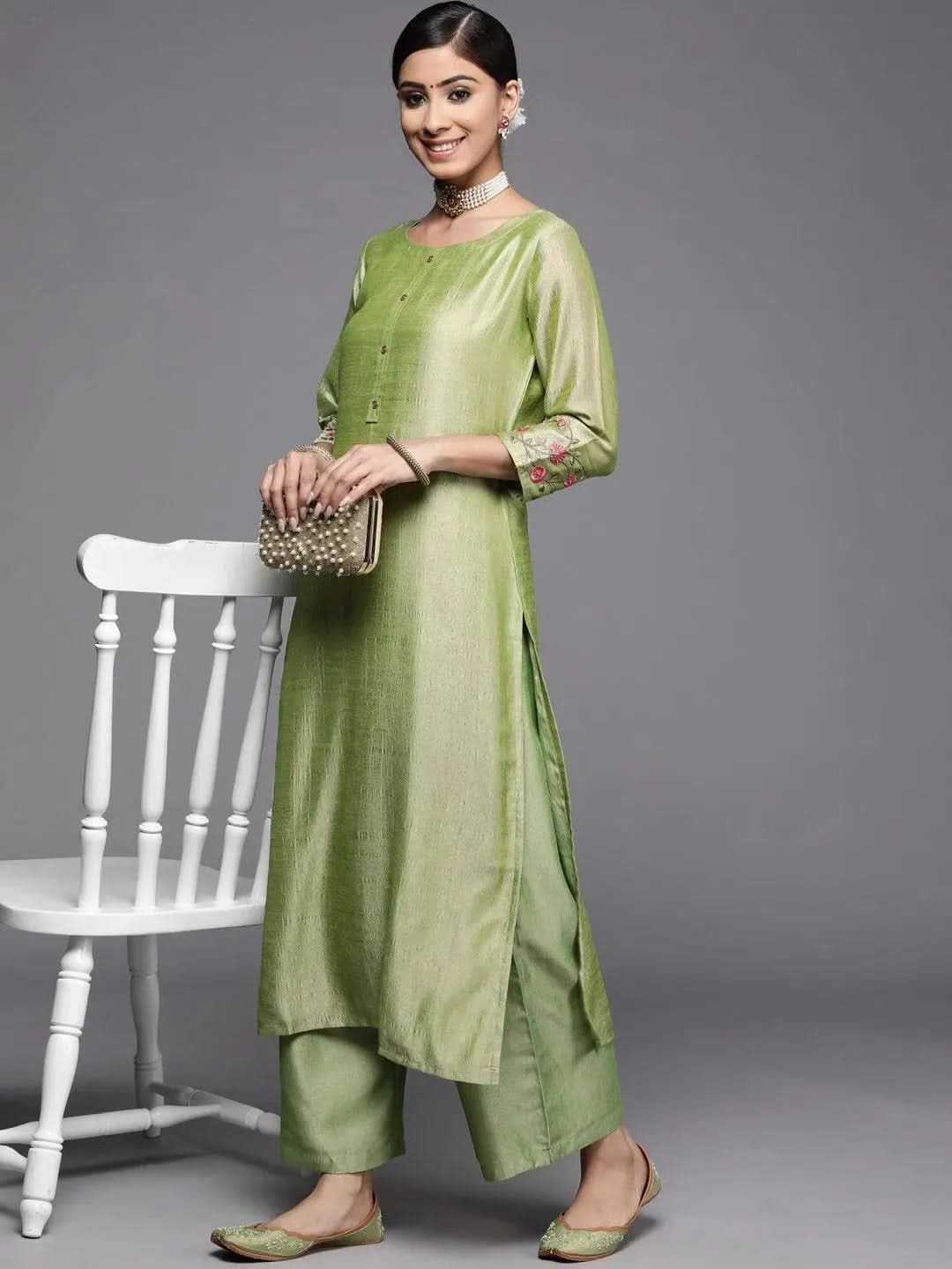 Green Solid Silk Kurta
Green Solid Silk Kurta