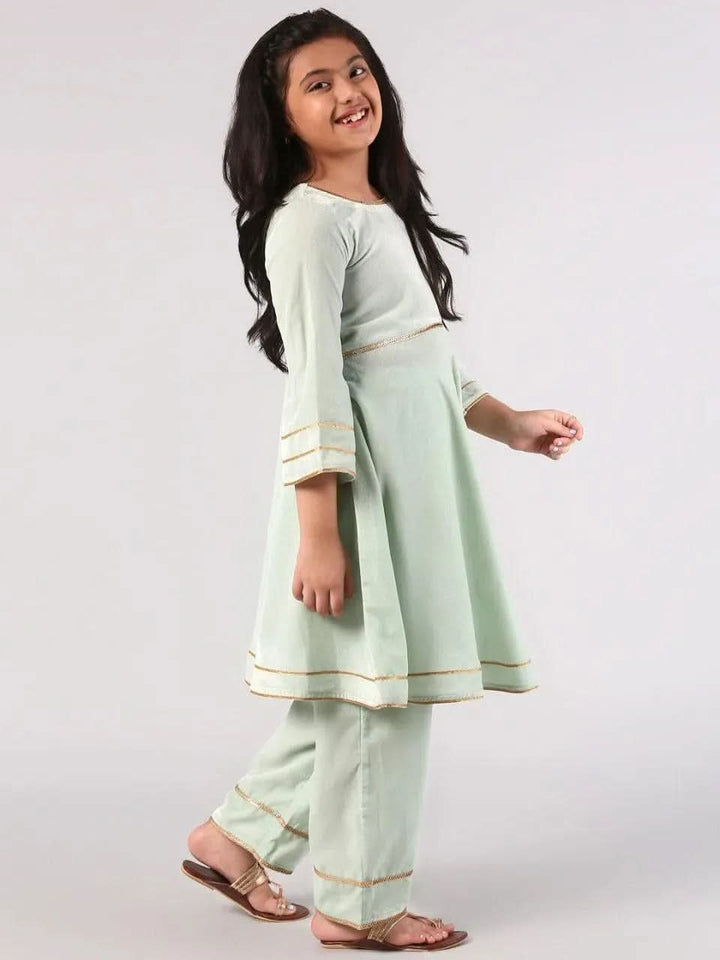 Green Solid Velvet Suit Set - Libas
