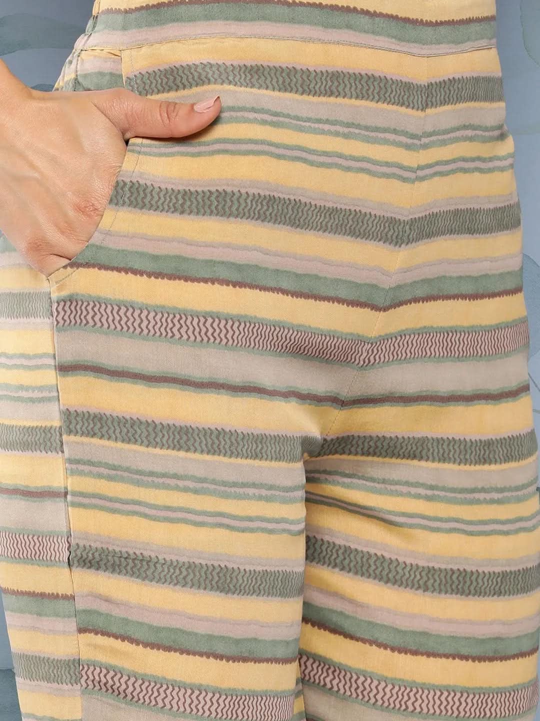 Green Yoke Design Silk Blend Straight Kurta With Trousers & Dupatta
Green Yoke Design Silk Blend Straight Kurta With Trousers & Dupatta