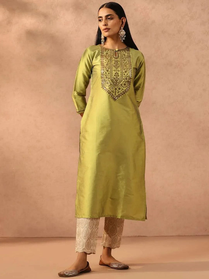 Green Yoke Design Silk Straight Kurta - Libas