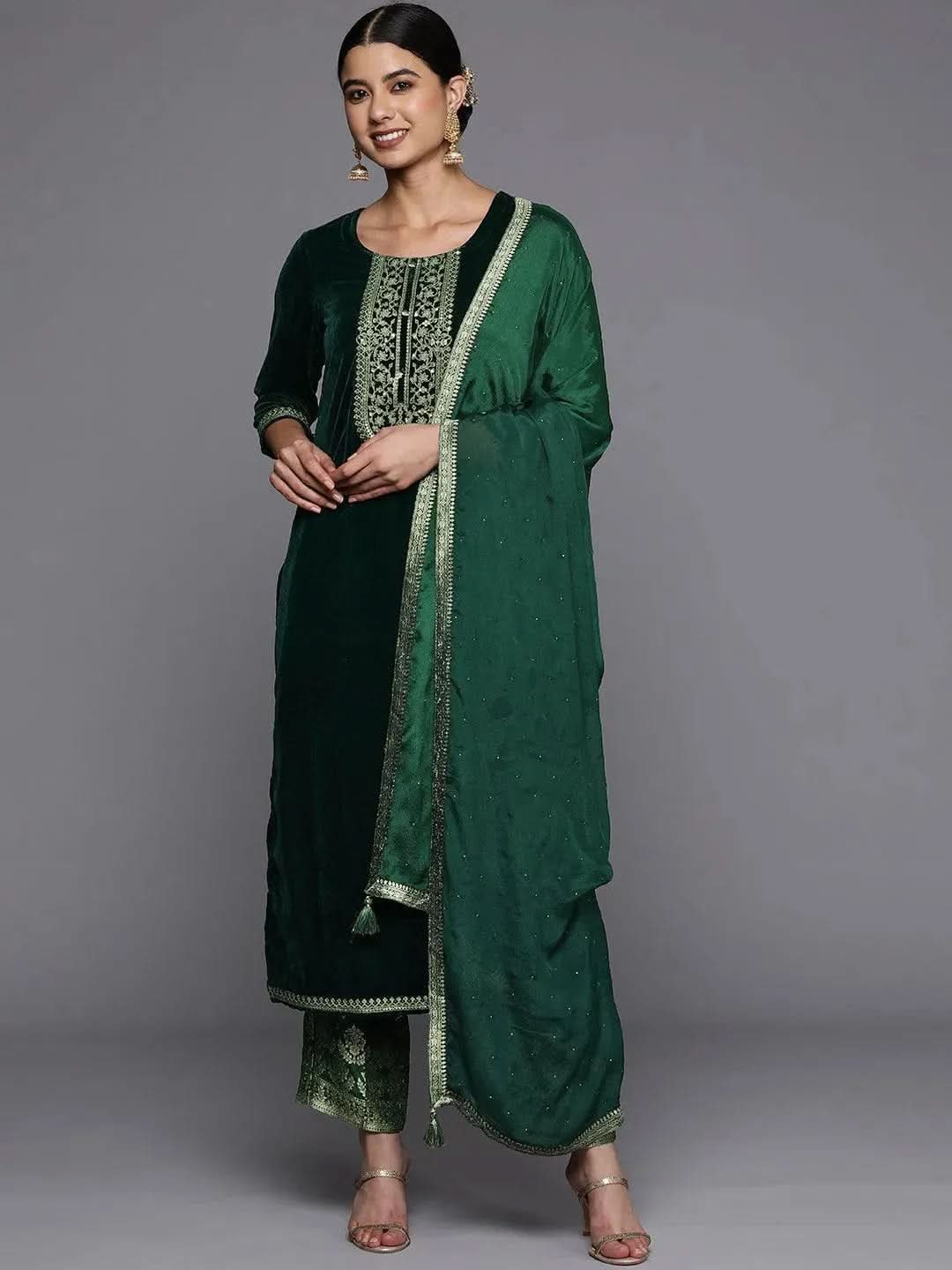 Green Yoke Design Velvet Straight Kurta With Dupatta
Green Yoke Design Velvet Straight Kurta With Dupatta