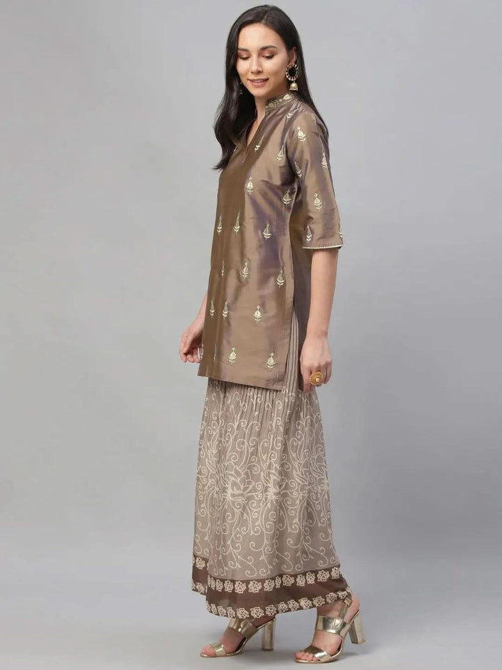 Grey Embroidered Chanderi Kurta Set - Libas