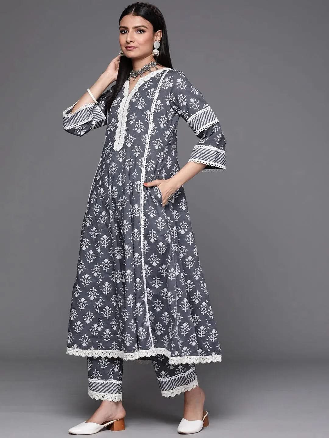 Buy Grey Printed Cotton Suit Set - 33211O- | Libas Ethnic Wear Online 
Buy Grey Printed Cotton Suit Set - 33211O- | Libas Ethnic Wear Online