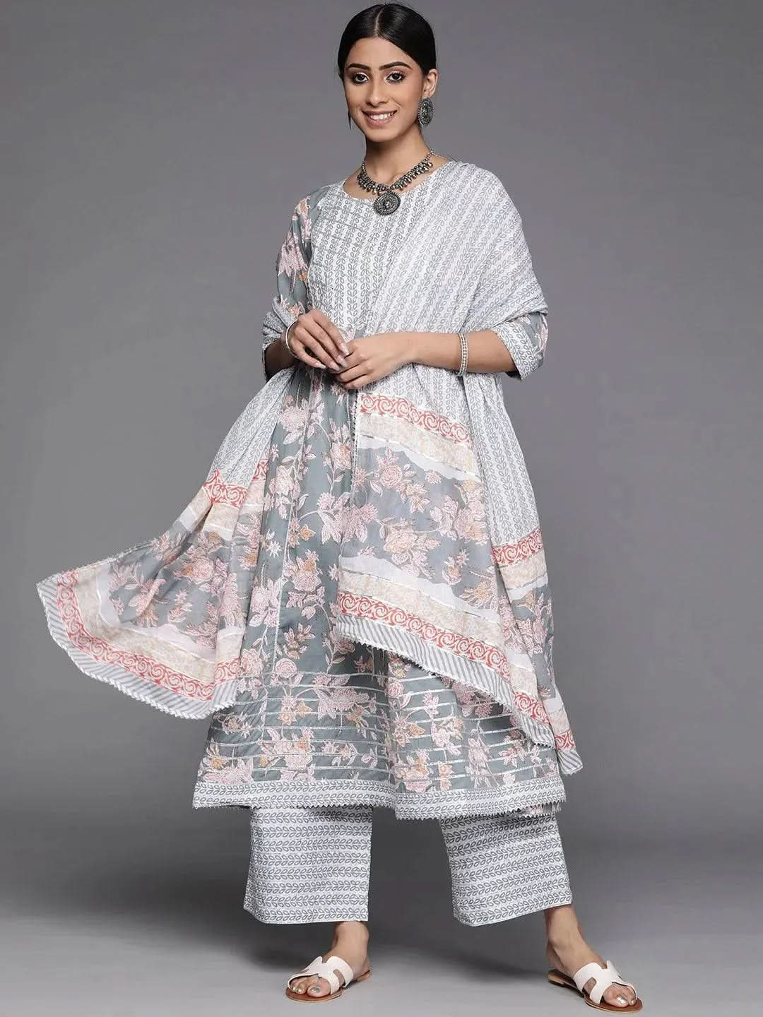 Buy Grey Printed Cotton Suit Set - 33123O- | Libas Ethnic Wear Online
Buy Grey Printed Cotton Suit Set - 33123O- | Libas Ethnic Wear Online