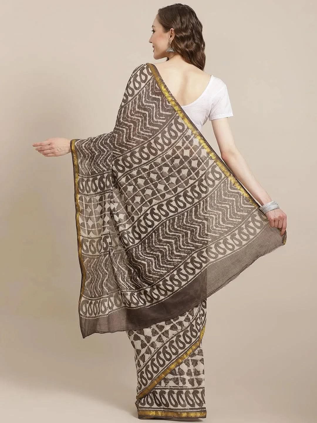 Grey Printed Cotton Saree
Grey Printed Cotton Saree