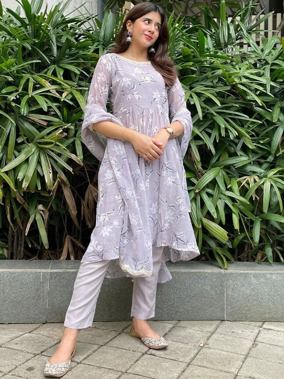 Grey Printed Georgette Anarkali Kurta With Dupatta
Grey Printed Georgette Anarkali Kurta With Dupatta