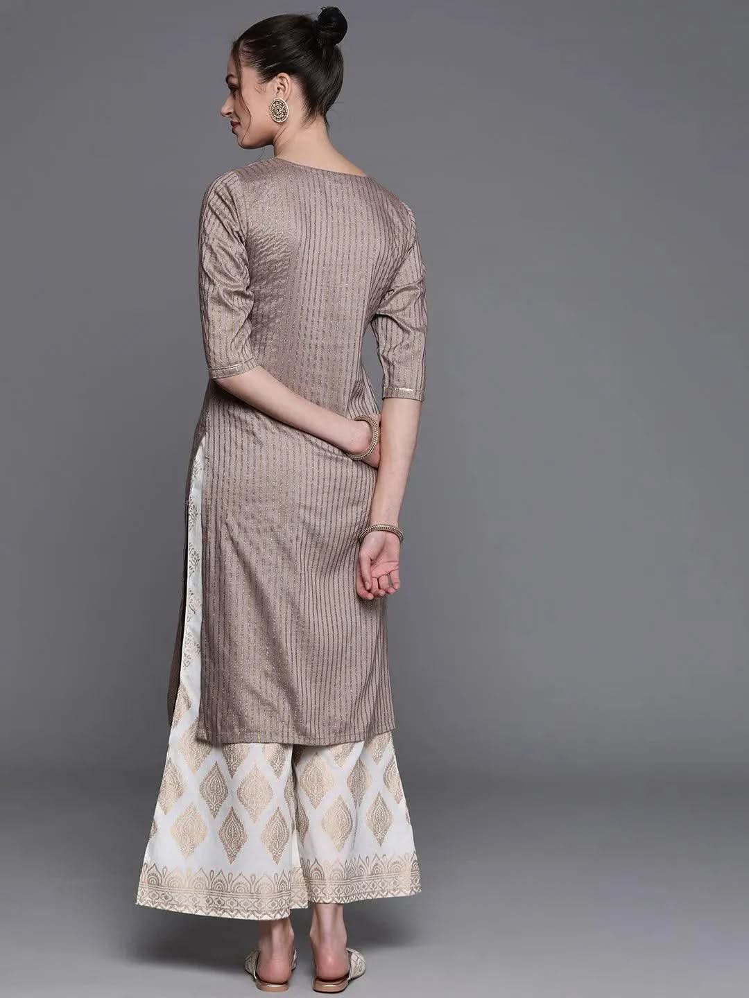 Grey Striped Chanderi Silk Kurta
Grey Striped Chanderi Silk Kurta