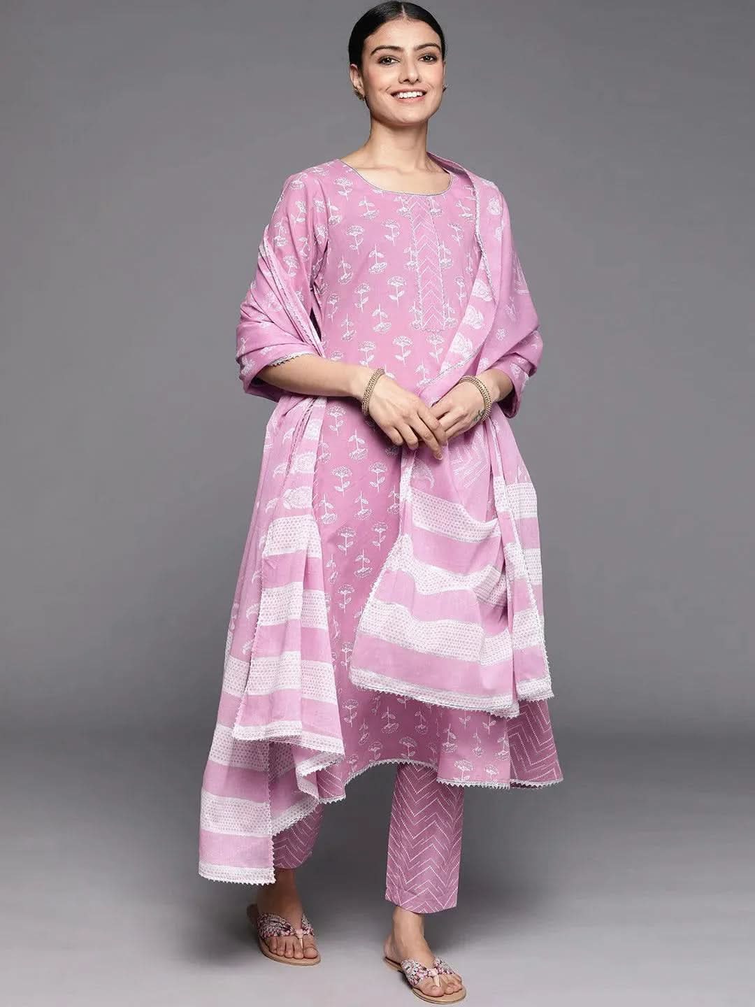 Buy Lavender Printed Cotton Suit Set - 33239O-XS | Libas Ethnic Wear Online
Buy Lavender Printed Cotton Suit Set - 33239O-XS | Libas Ethnic Wear Online