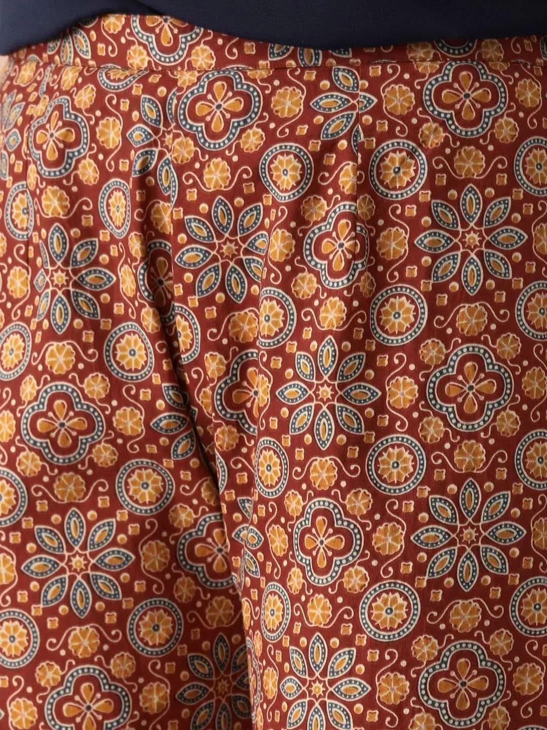 Maroon Printed Cotton Trousers
Maroon Printed Cotton Trousers