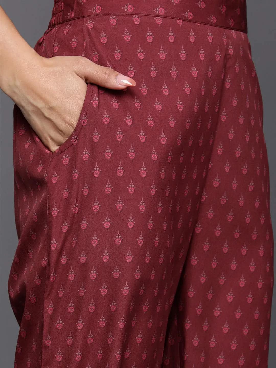 Maroon Printed Crepe Straight Kurta With Trousers & Dupatta
Maroon Printed Crepe Straight Kurta With Trousers & Dupatta