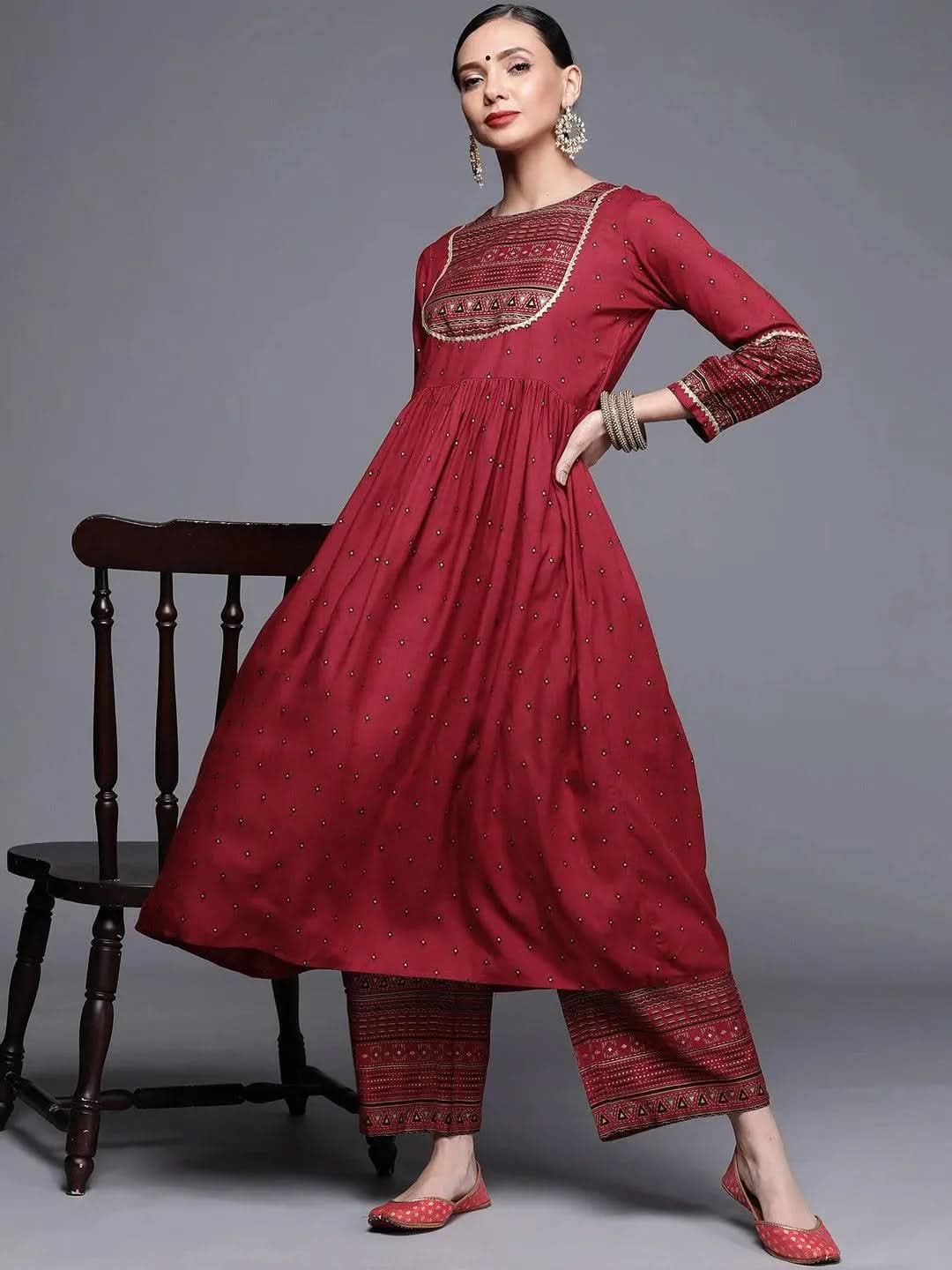 Maroon Printed Rayon Palazzos
Maroon Printed Rayon Palazzos