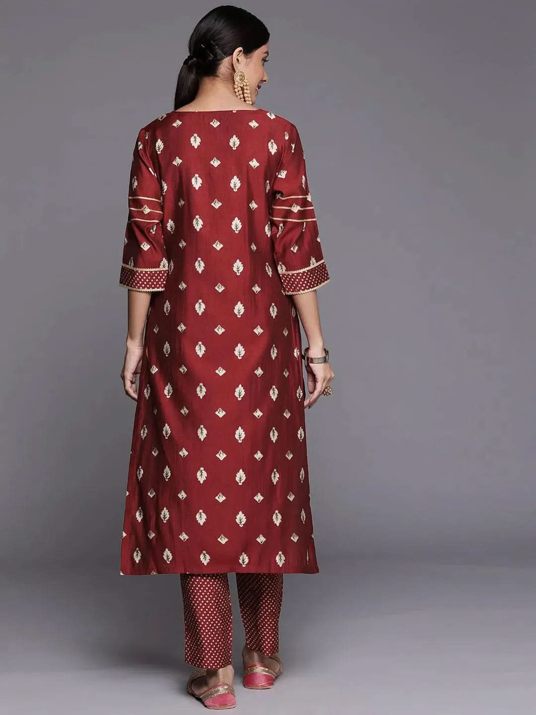 Maroon Printed Silk Straight Kurta
Maroon Printed Silk Straight Kurta