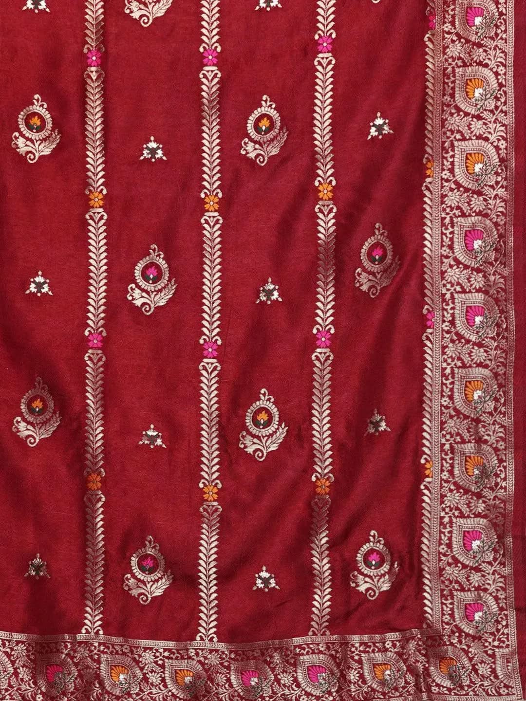 Maroon Self Design Silk Blend Straight Kurta With Dupatta
Maroon Self Design Silk Blend Straight Kurta With Dupatta