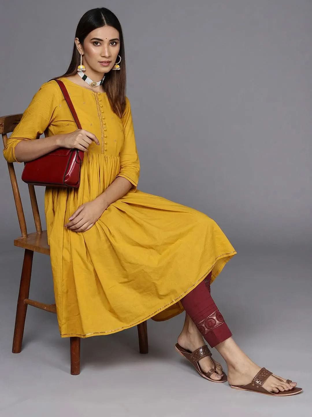 Maroon Solid Cotton Trousers
Maroon Solid Cotton Trousers