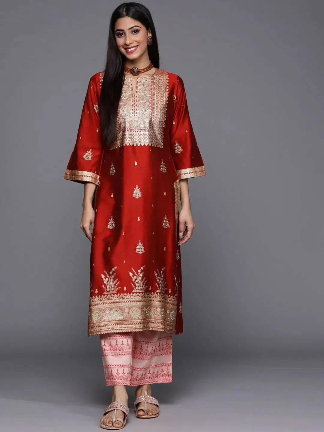 Maroon Yoke Design Chanderi Silk Kurta
Maroon Yoke Design Chanderi Silk Kurta