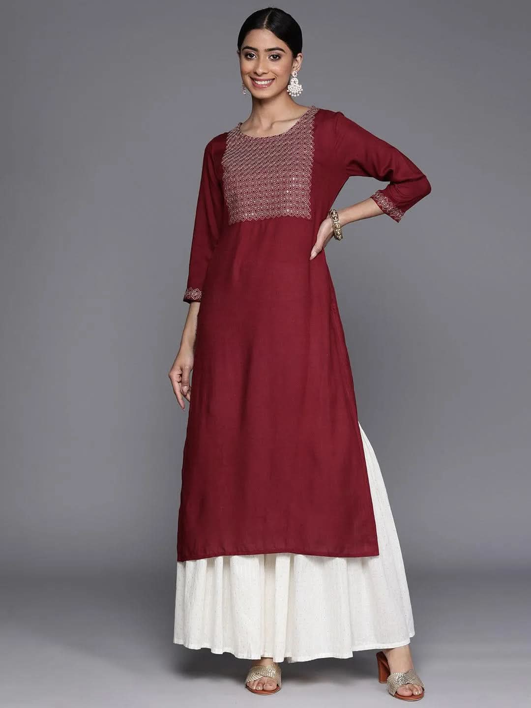 Maroon Yoke Design Rayon Straight Kurta 
Maroon Yoke Design Rayon Straight Kurta