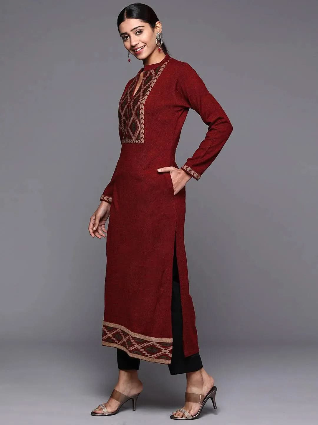 Maroon Yoke Design Wool Straight Kurta
Maroon Yoke Design Wool Straight Kurta
