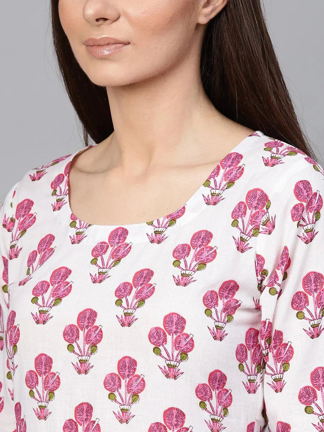 Multicoloured Printed Cotton Dress
Multicoloured Printed Cotton Dress