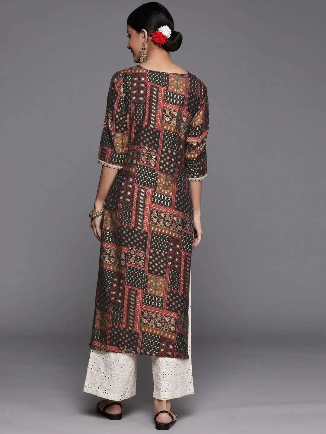 Multicoloured Printed Silk Straight Kurta 
Multicoloured Printed Silk Straight Kurta