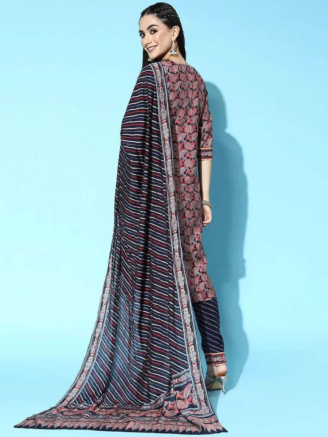Navy Blue Printed Silk Blend Straight Kurta With Dupatta
Navy Blue Printed Silk Blend Straight Kurta With Dupatta