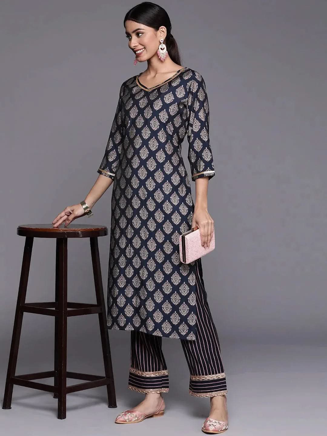 Navy Blue Printed Silk Straight Kurta 
Navy Blue Printed Silk Straight Kurta