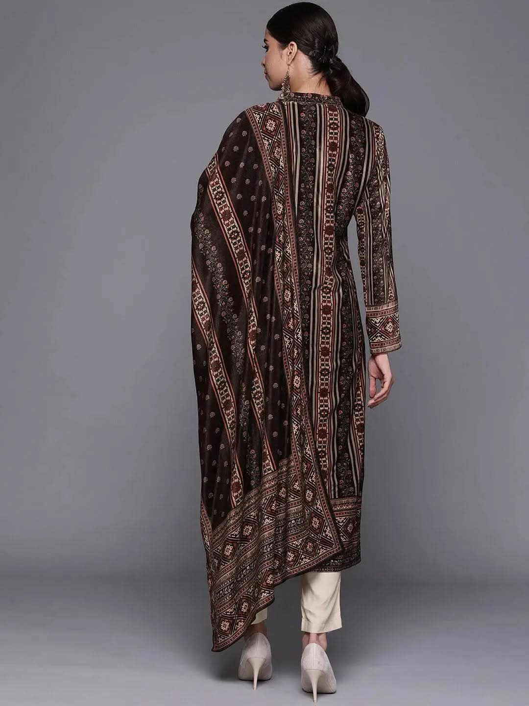 Buy Navy Blue Printed Velvet Suit Set - 20354O-XS | Libas Ethnic Wear Online
Buy Navy Blue Printed Velvet Suit Set - 20354O-XS | Libas Ethnic Wear Online
