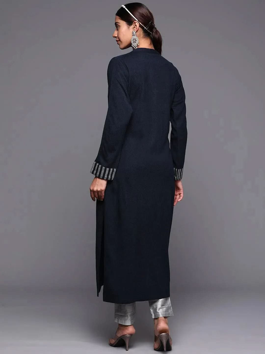 Navy Blue Solid Wool Straight Kurta
Navy Blue Solid Wool Straight Kurta