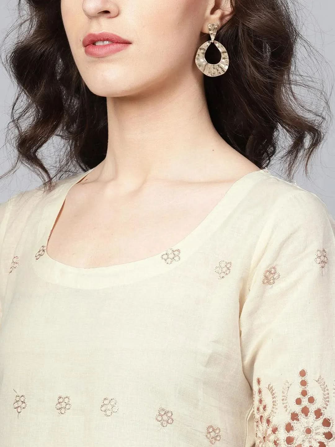 Off-White Embroidered Cotton Straight Kurta With Palazzos & Dupatta
Off-White Embroidered Cotton Straight Kurta With Palazzos & Dupatta