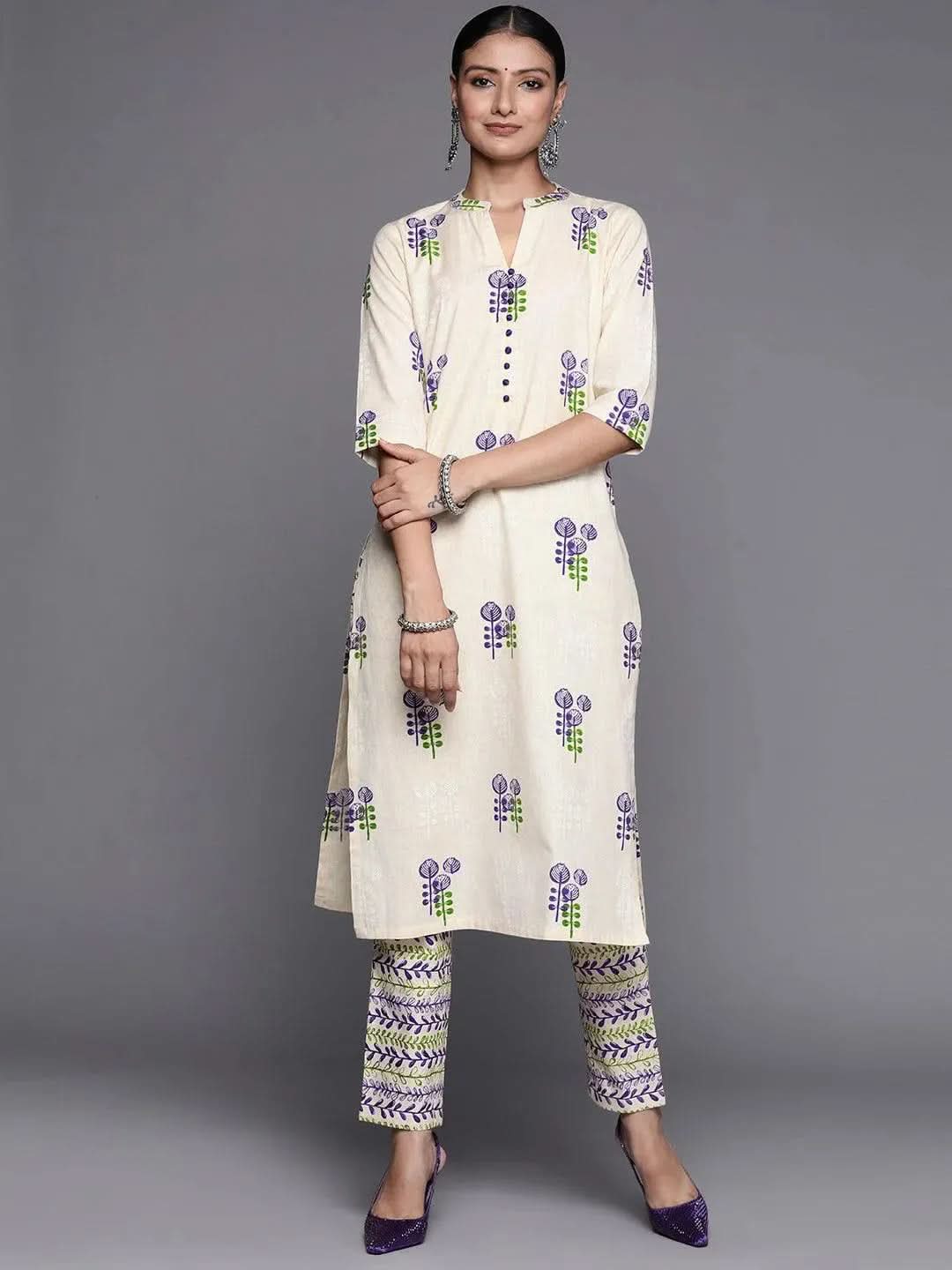 Off-White Printed Cotton Straight Kurta With Trousers 
Off-White Printed Cotton Straight Kurta With Trousers