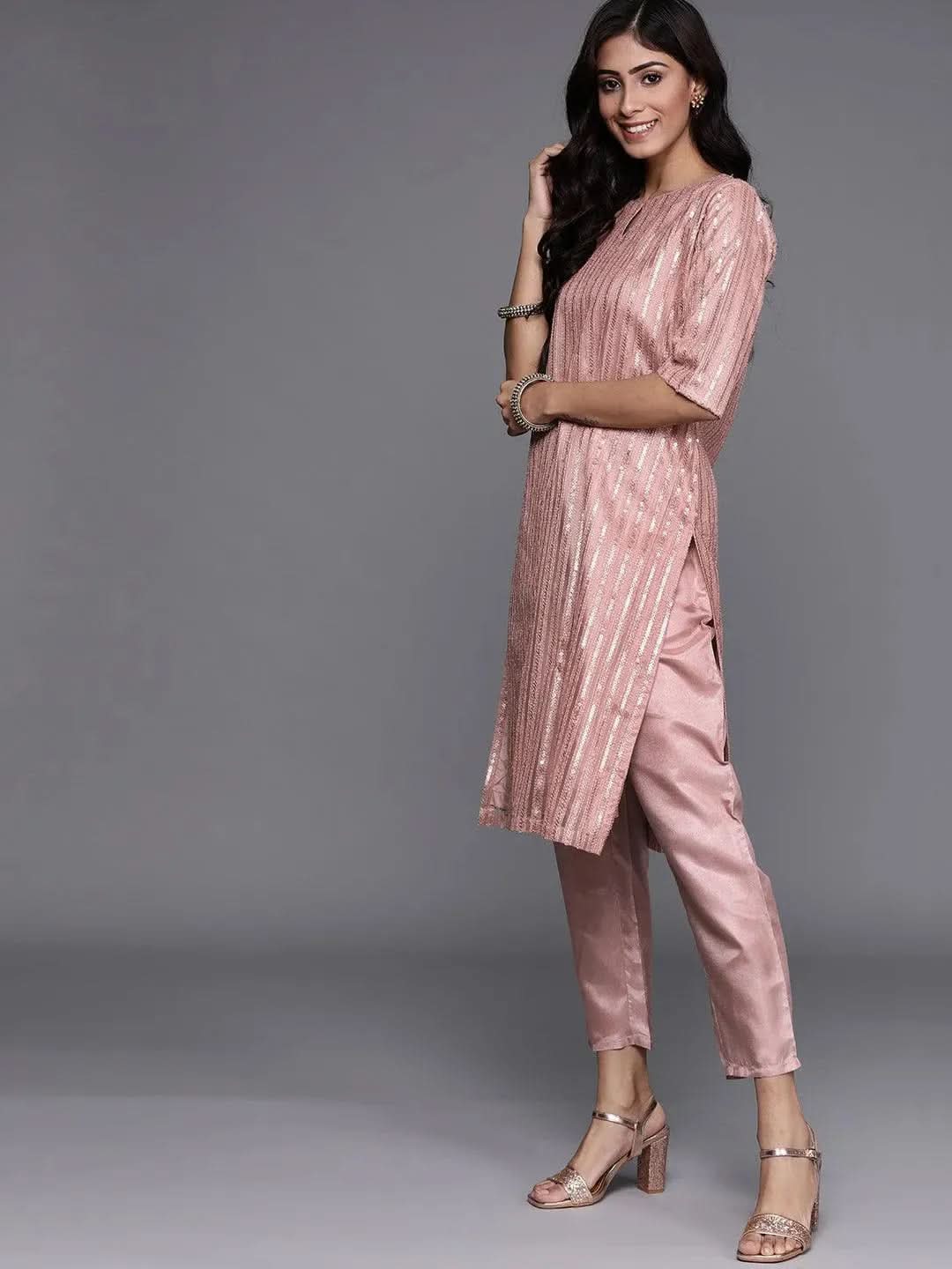 Pink Embroidered Net Straight Kurta With Dupatta
Pink Embroidered Net Straight Kurta With Dupatta