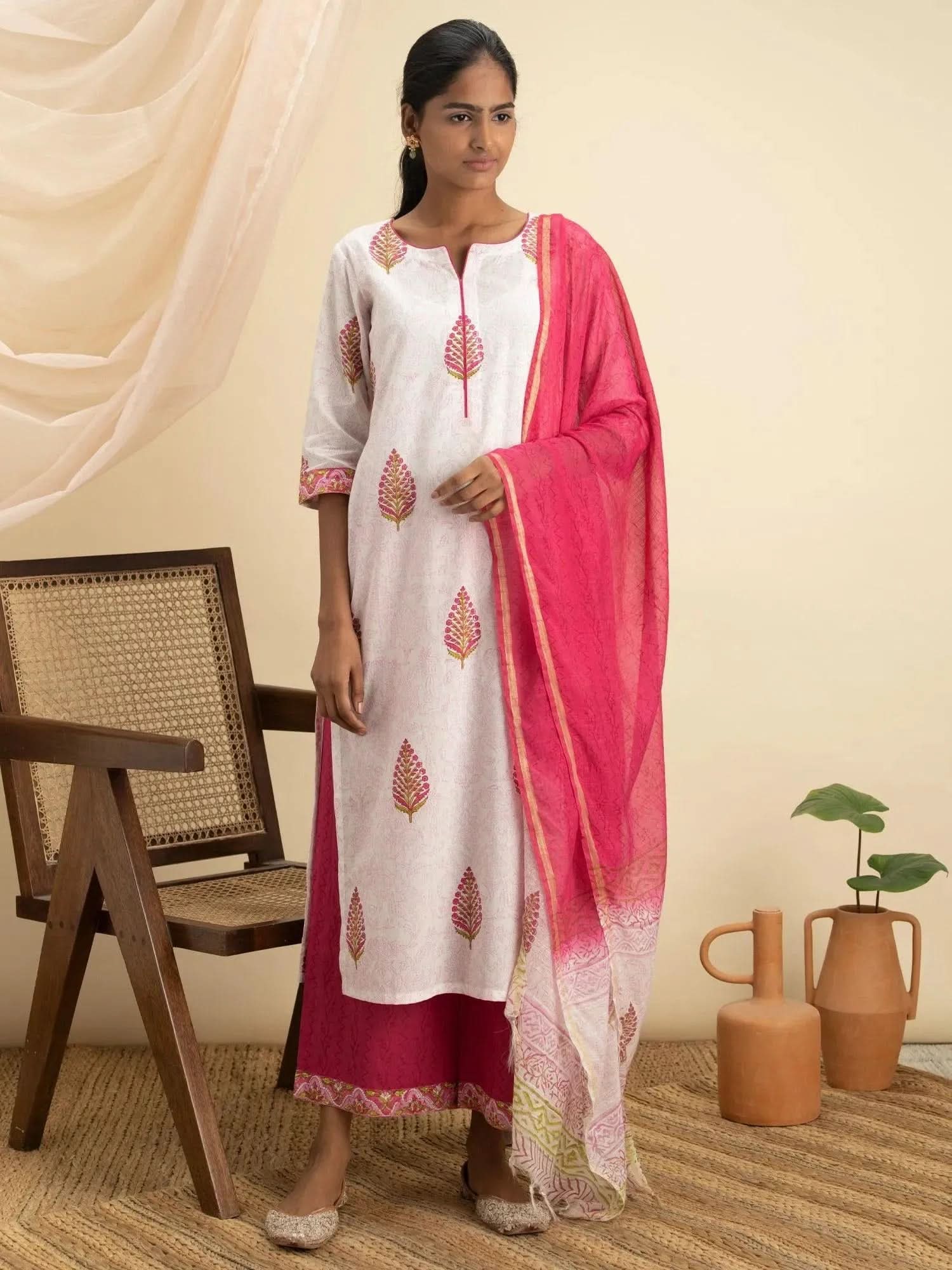 Buy Pink Printed Cotton Suit Set - 20037O- | Libas Ethnic Wear Online 
Buy Pink Printed Cotton Suit Set - 20037O- | Libas Ethnic Wear Online