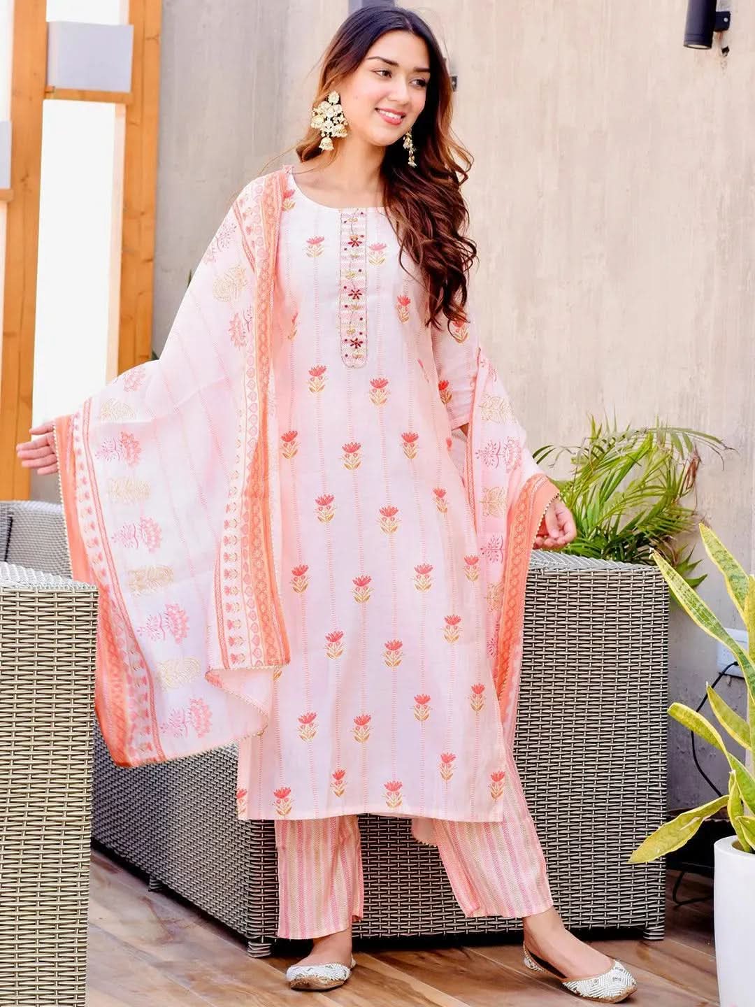 Pink Printed Silk Blend Straight Kurta With Dupatta
Pink Printed Silk Blend Straight Kurta With Dupatta