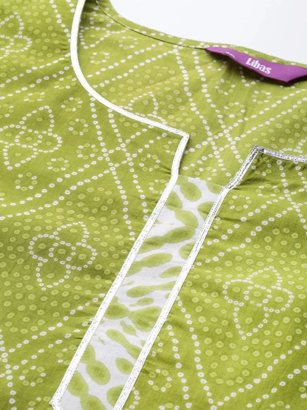 Plus Size Green Printed Cotton Straight Kurta
Plus Size Green Printed Cotton Straight Kurta