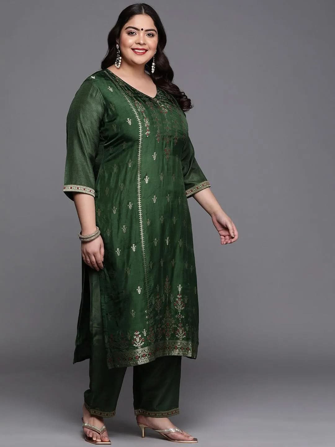 Plus Size Green Self Design Silk Blend Straight Kurta With Dupatta
Plus Size Green Self Design Silk Blend Straight Kurta With Dupatta