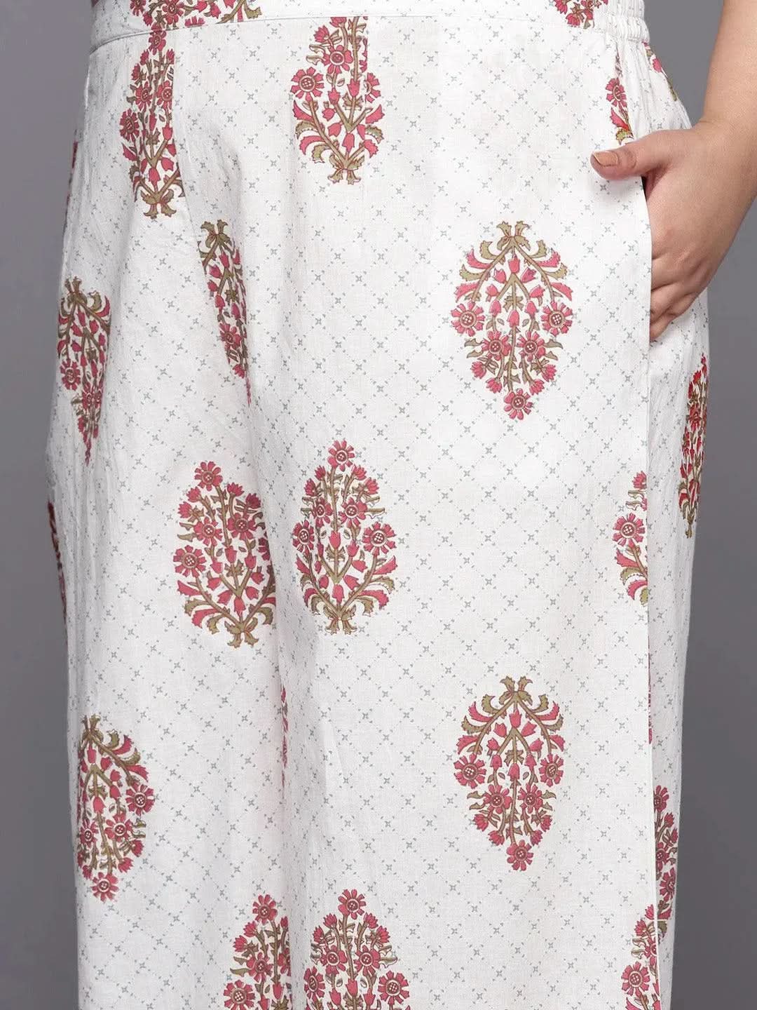 Plus Size Grey Printed Cotton Straight Kurta With Palazzos & Dupatta
Plus Size Grey Printed Cotton Straight Kurta With Palazzos & Dupatta