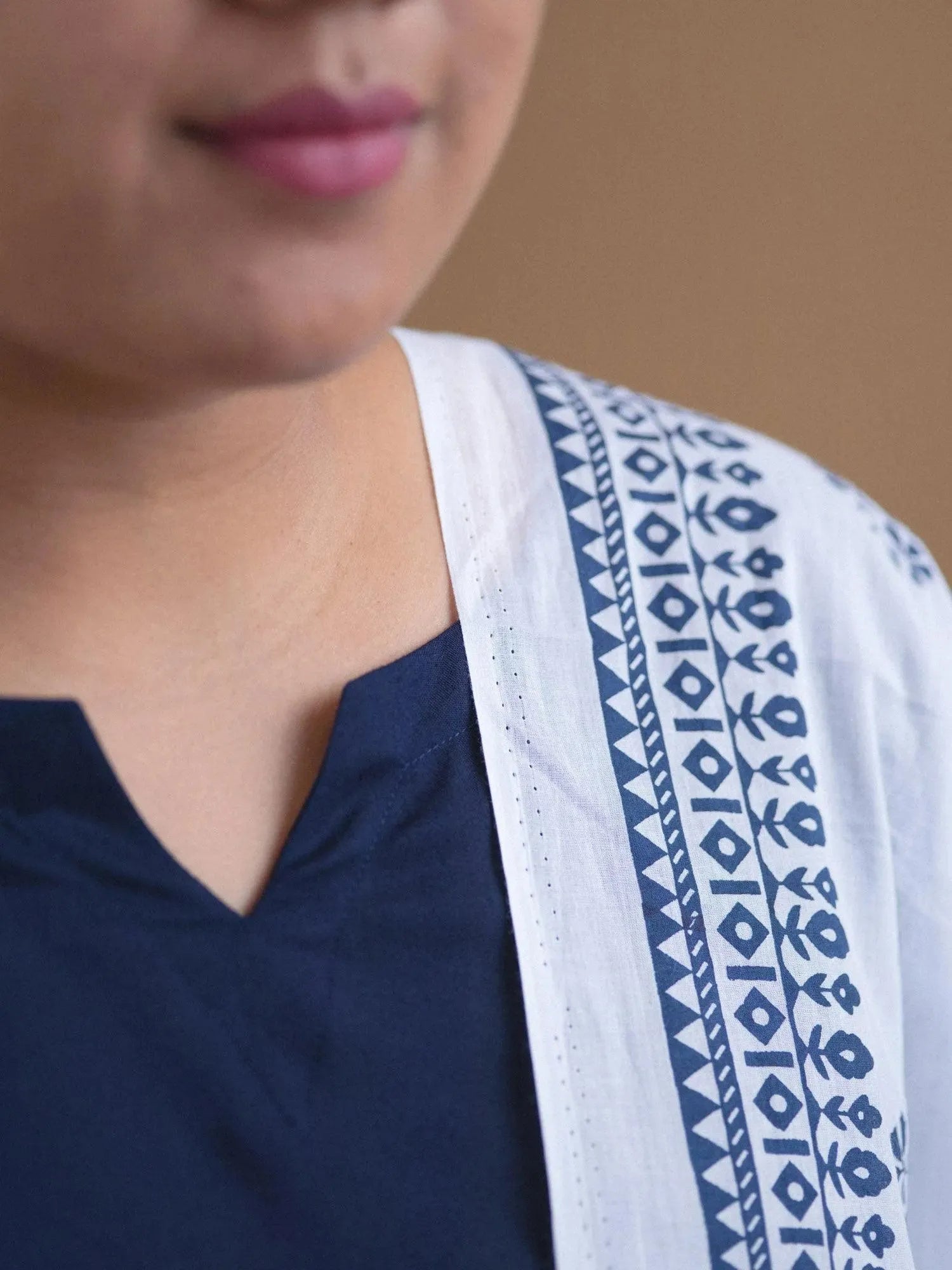 Buy Navy Blue Rayon Straight Kurta With Palazzo And Dupatta Online | Libas
Buy Navy Blue Rayon Straight Kurta With Palazzo And Dupatta Online | Libas