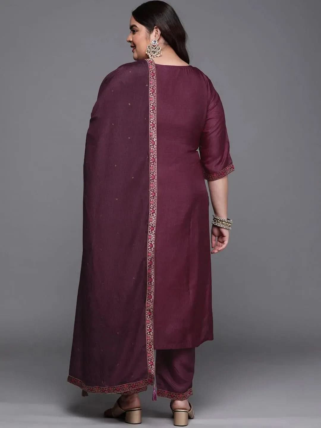 Plus Size Purple Self Design Silk Blend Straight Kurta With Dupatta
Plus Size Purple Self Design Silk Blend Straight Kurta With Dupatta