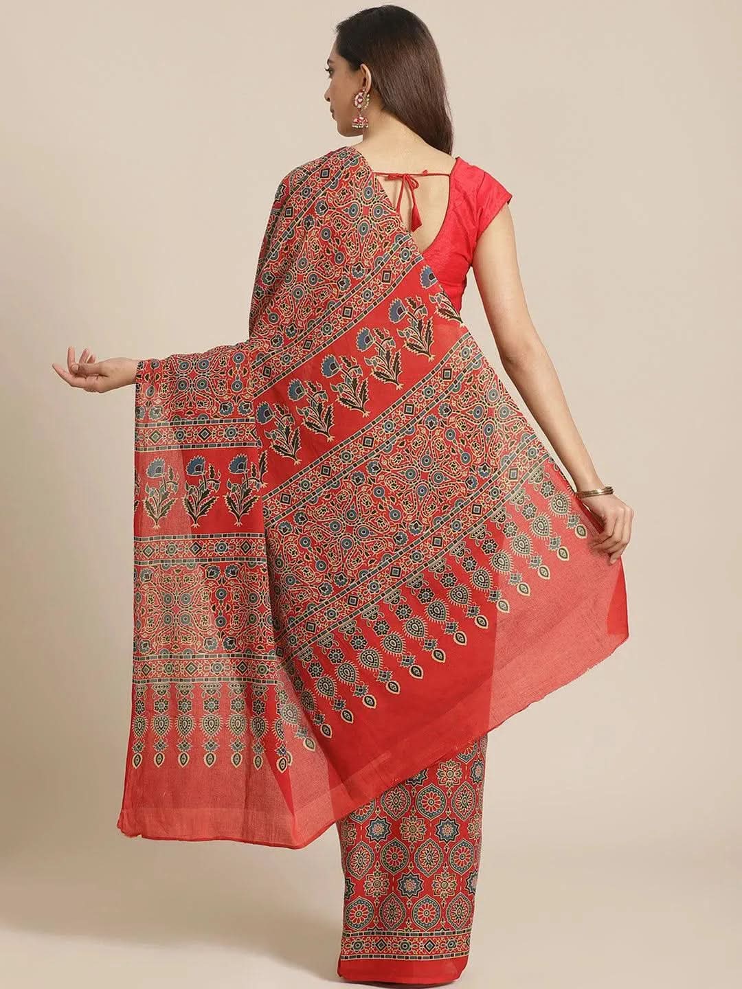 Red Printed Cotton Saree
Red Printed Cotton Saree