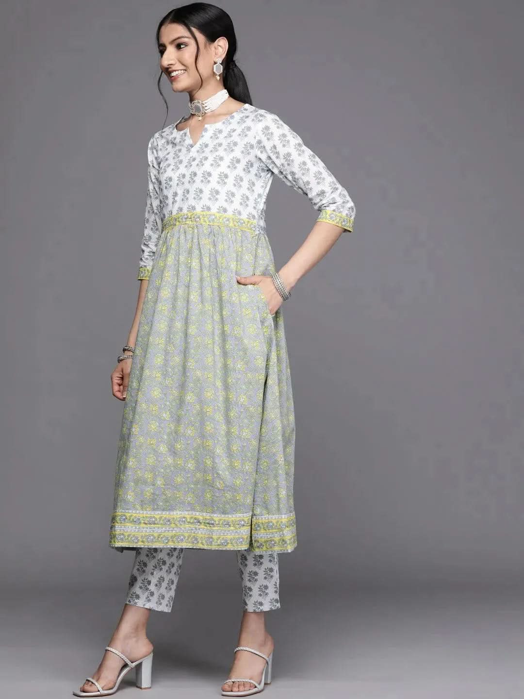 Buy White Printed Cotton Kurta - 23275O- | Libas Ethnic Wear Online
Buy White Printed Cotton Kurta - 23275O- | Libas Ethnic Wear Online