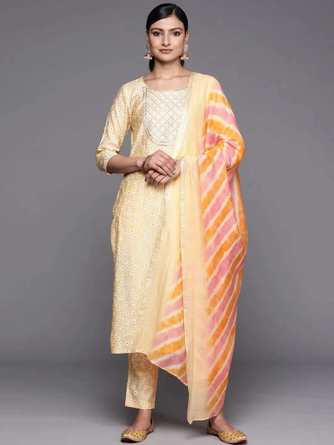 Yellow Yoke Design Silk Blend Straight Kurta With Trousers & Dupatta
Yellow Yoke Design Silk Blend Straight Kurta With Trousers & Dupatta