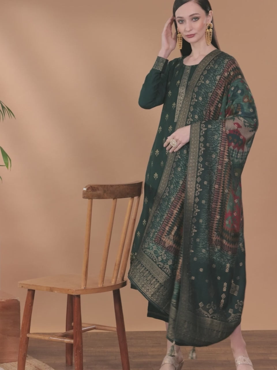 Green Self Design Pashmina Wool Straight Kurta With Dupatta