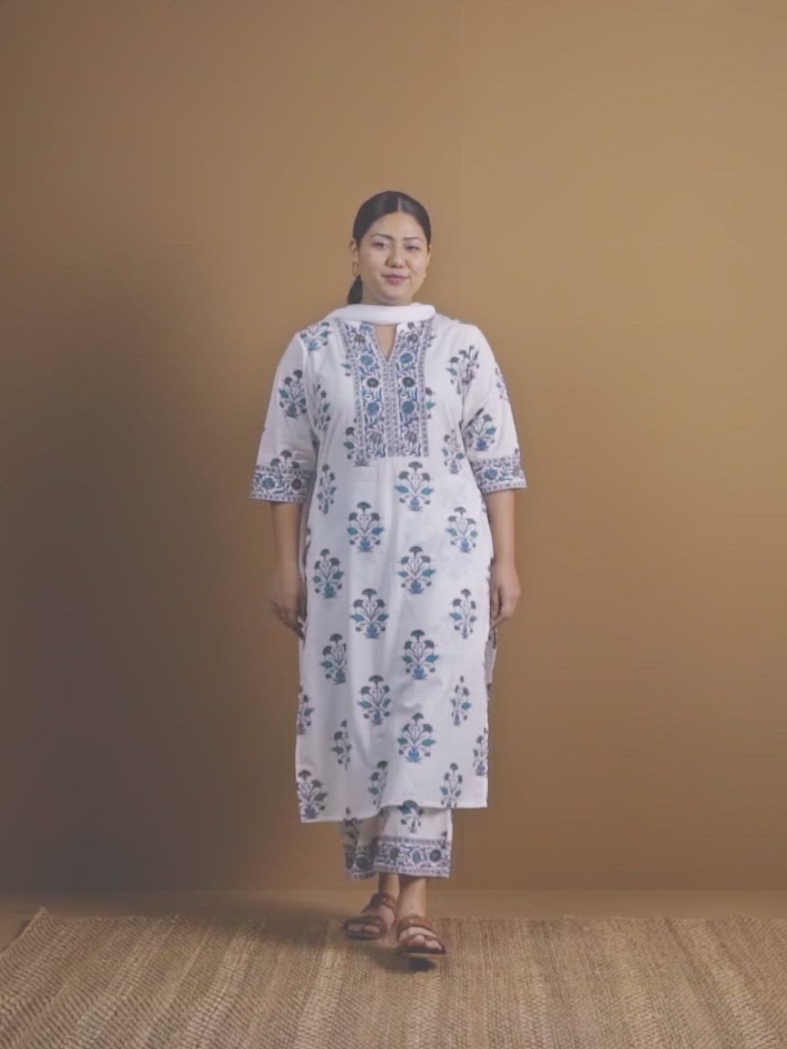 Plus Size Off-White Printed Cotton Straight Kurta With Palazzos & Dupatta