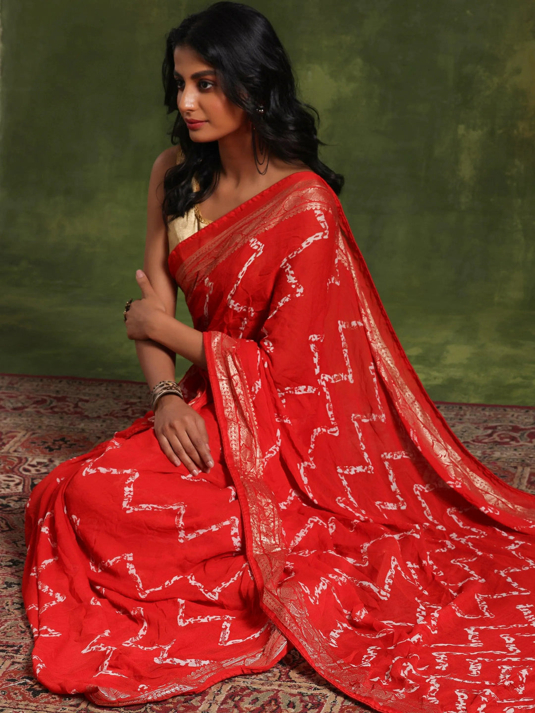 Red Printed Poly Georgette Saree With Unstitched Blouse Piece - Libas 
