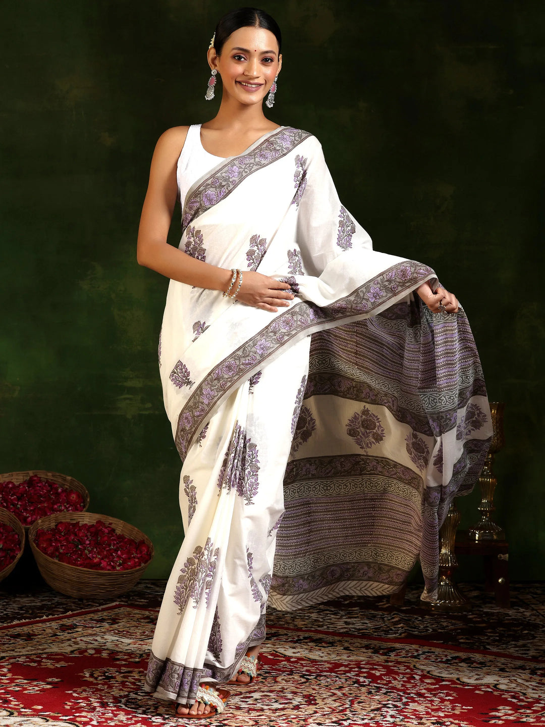  Off White Printed Cotton Saree With Unstitched Blouse Piece 