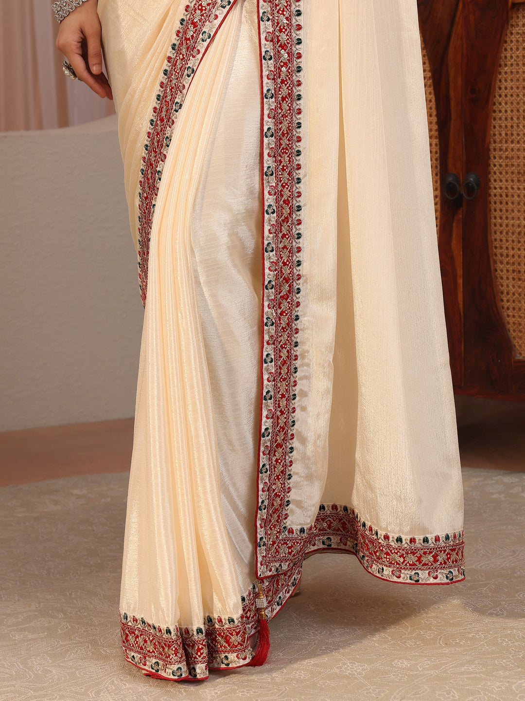  Cream Chiffon Saree With Embroidered Border 
