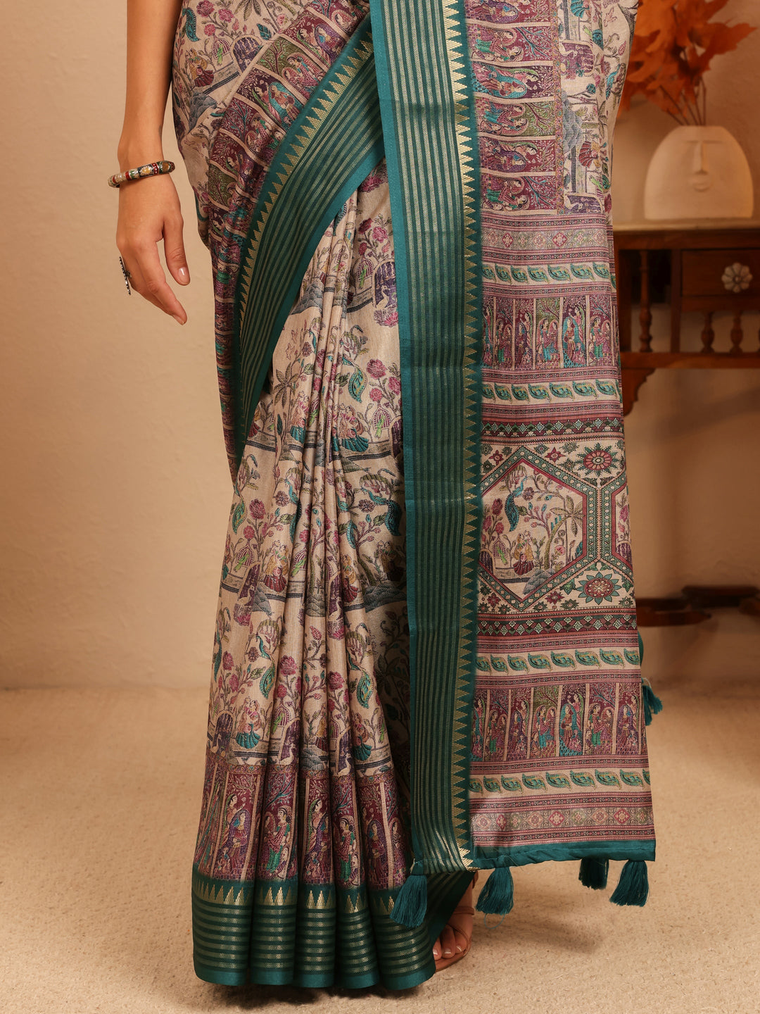  Beige And Dark Green Mughal Print Silk Blend Saree 